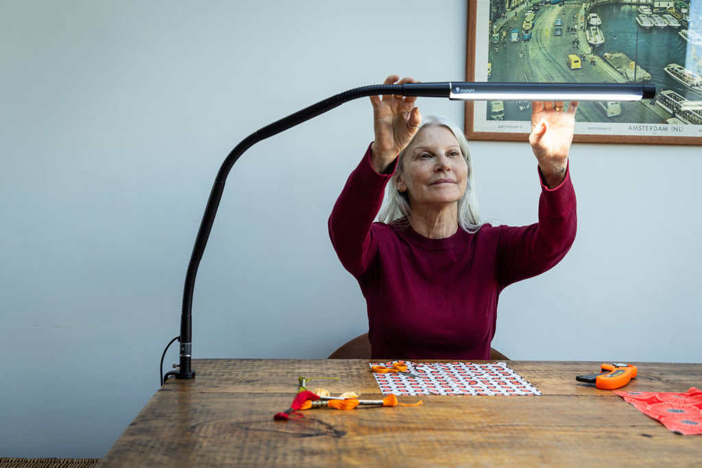 Electra Table & Magnifier Bundle