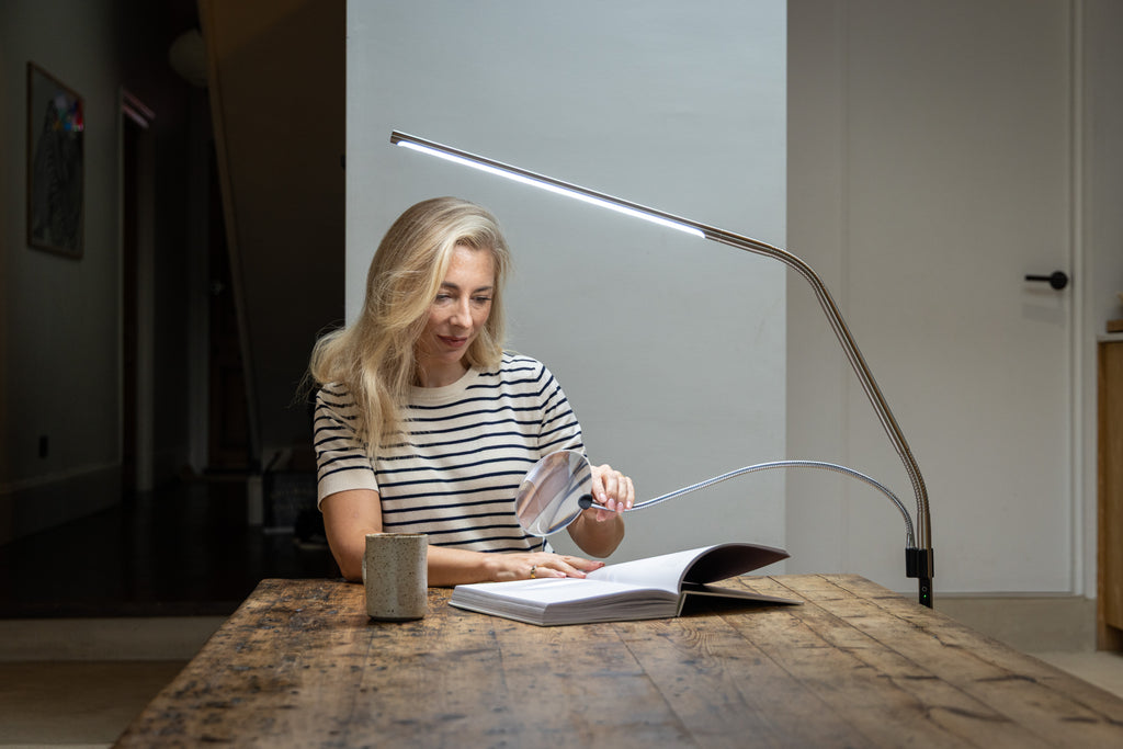 Slimline 4 Floor (Brushed Steel) & Magnifier Bundle