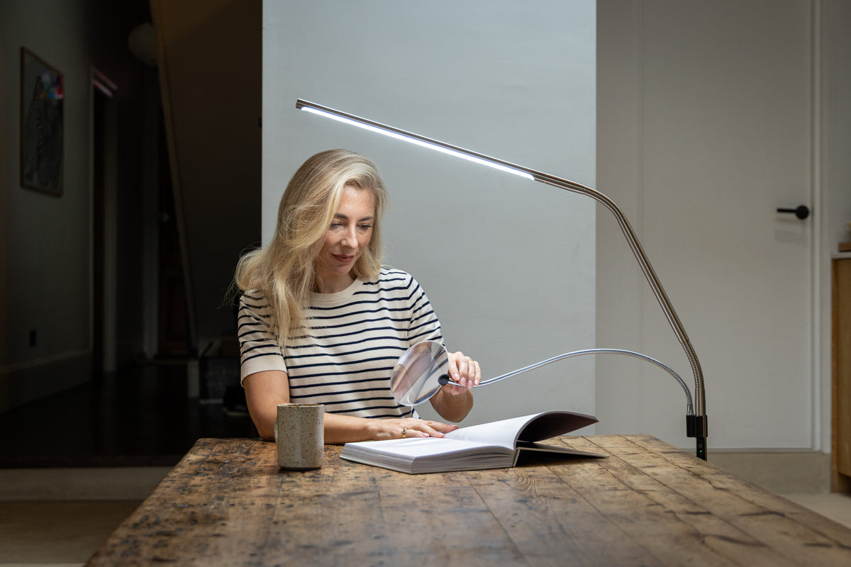 Slimline 4 Floor (Brushed Steel) & Magnifier Bundle