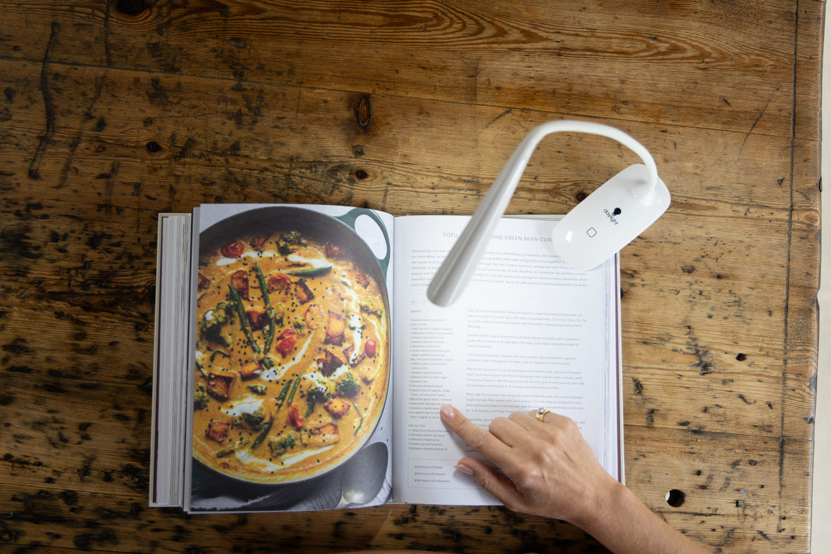 Smart Clip-On Lamp - White